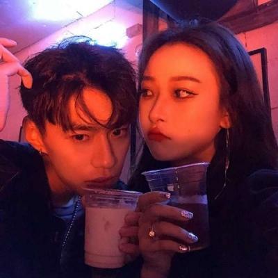 简单情侣网名两个字，最简单的情侣网名两个字（绵绵旭旭的昵称情侣简短好听两字见之倾心）