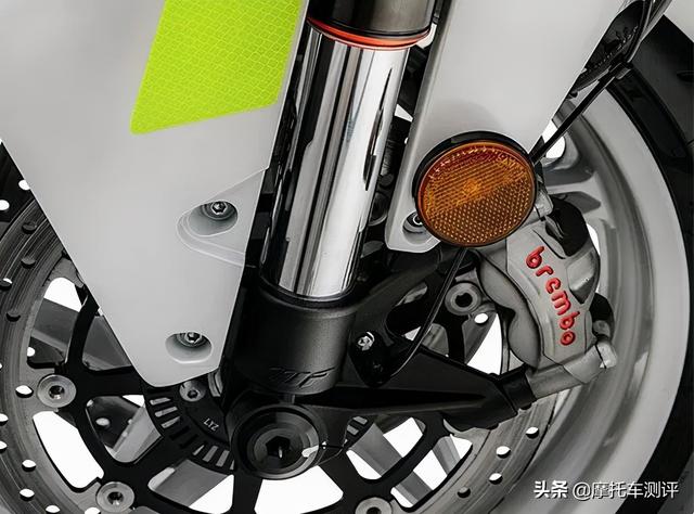 cfmoto摩托车是什么品牌，99980元，CFMOTO