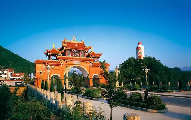 遵义位于贵州哪里，遵义位于贵州哪个位置（遵义六盘水安顺毕节黔南为省会付出了什么）