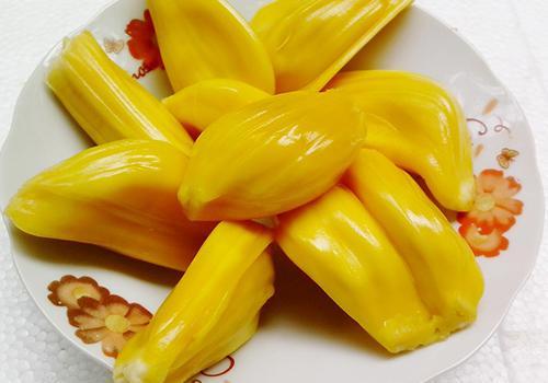 蜜菠萝丝怎么吃，蜜菠萝丝怎么吃最好（菠萝蜜的细长丝扔了这么多年）