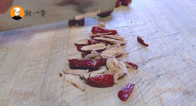 秋梨膏是什么意思，天下谁人不识君的君是什么意思（配方和做法告诉你）