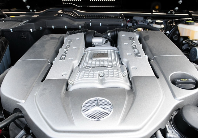 奔驰g55油耗，奔驰a45amg油耗多少（G55二手价却已降至70万以下）