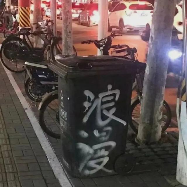 高级背景图，高级背景图片ins黑色（复古高级感背景图）