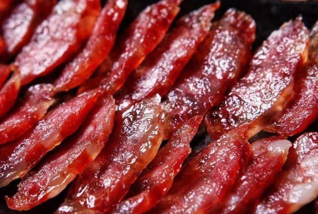 如何做灌腊肠，灌肠腊肠怎么做（多加这一步在家就能轻松灌好）