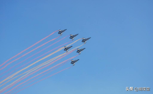 女人喜欢红色内衣代表什么，女人穿红色内衣的寓意（内衣的颜色，暴露着你的性格）