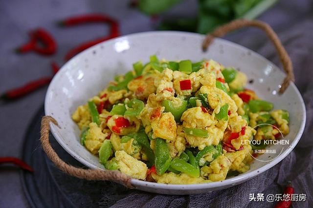 鸡蛋怎么炒好吃，鸡蛋怎么炒好吃又简单（鸡蛋的10种炒法）