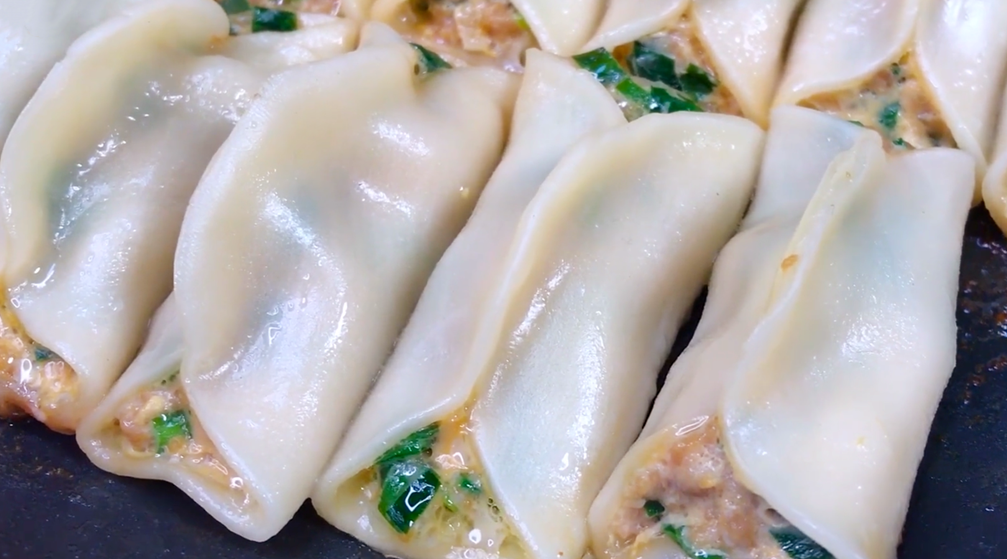 圖片[6]-【韭菜鍋貼】做法步驟圖 教你正確做法 出鍋鮮香酥脆-起舞食譜網(wǎng)