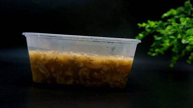 猪蹄冻的家常做法，猪蹄肉冻的家常做法（美味食谱-猪蹄冻的做法）