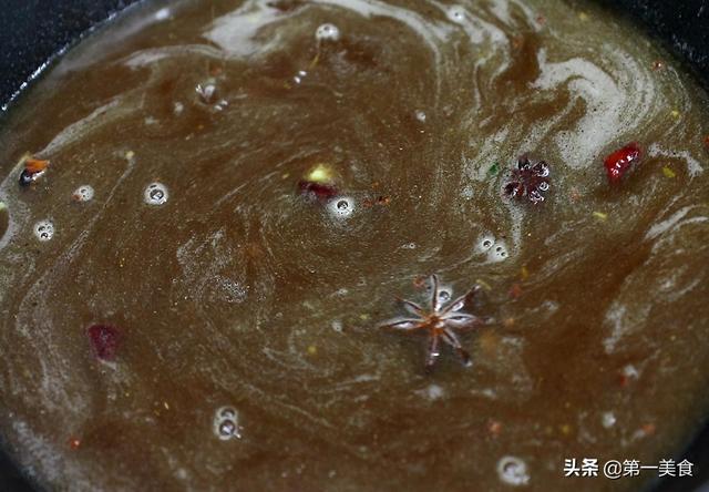 火锅材料做汤怎么做，火锅食材怎么做汤（下班来一碗全身都暖和）