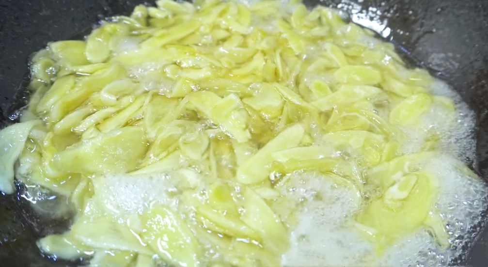 图片[4]-【姜糖】做法步骤图 新手也能学会 一天吃几片全身都暖和-起舞食谱网