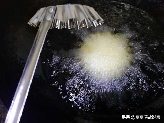 萝卜丝虾皮油墩子的做法，怎样做萝卜丝油墩子（简单易学的萝卜丝饼）