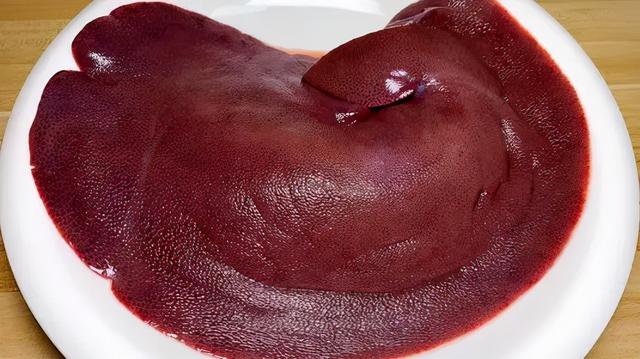 吃什么补血 补血的三个食品，吃什么补血（还要注意多吃这4种补血食物）