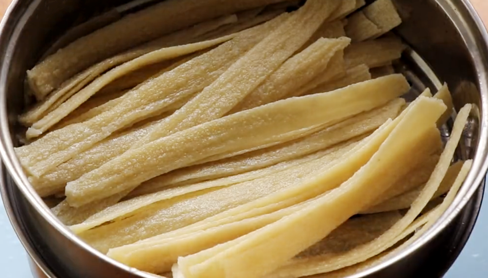 图片[3]-【辣条】做法步骤图 没有任何添加 吃着更放心-起舞食谱网