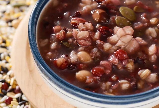 炒芡实功效与作用，炒芡实功效与作用及禁忌（这食材健脾益气、去湿止泻）