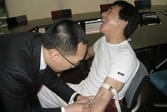 成龙在日本拍的电影叫什么名字，成龙在日本拍的电影叫什么名字来着（成龙对日本动漫的极大影响）