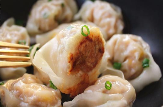 肉燕馄饨正宗做法，肉燕馄饨你吃那个呢