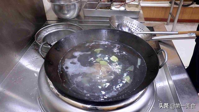 牛肉汤要怎么做，地道的家常牛肉汤做法