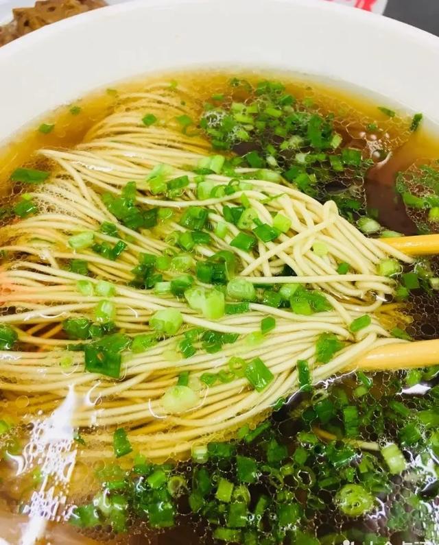 葱烧海参三种家常做法分享，葱烧海参的做法最正宗的做法（国家葱油地理：葱油）