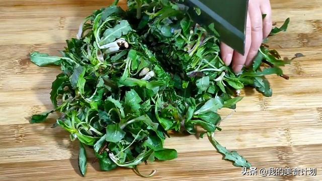 蒲公英怎么吃法最好，春日吃蒲公英有哪些功效（还是这样蒸着吃最好吃）