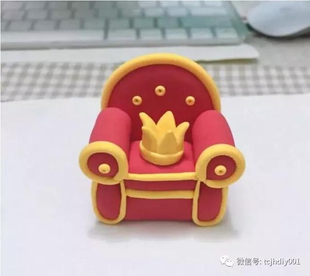 粘土手工教程简单，粘土手工教程简单可爱（简单漂亮的粘土作品“国王的宝座”）