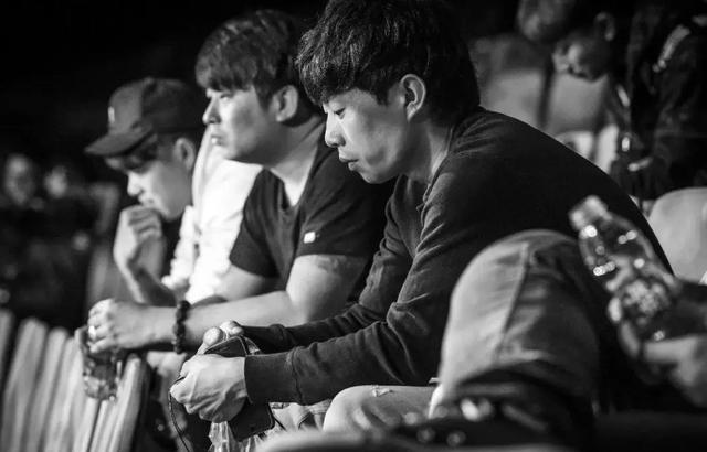 一听等于多少瓶，播放1瓶的等于几（民谣很穷，赵雷很火）