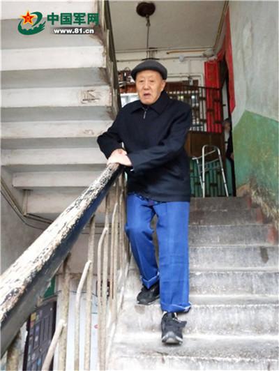 人物专访一个老兵的记忆，采访老英雄张富清手记