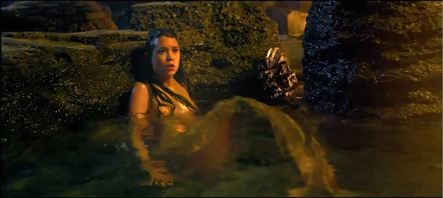 世界上有没有美人鱼，世界上到底有没有美人鱼之谜（900米深海拍到美人鱼）