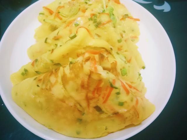 奶香鸡蛋饼这样制作超级好吃，奶香松软可口的牛奶鸡蛋饼