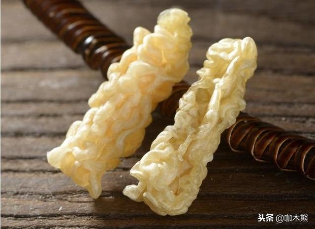 雪蛤和燕窝哪个好，雪蛤和燕窝哪个滋补效果好（它的营养价值比燕窝还高）