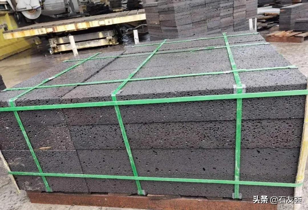 火山岩板材是什么，火山岩石板价格（火山岩，一种“会呼吸”的石头）