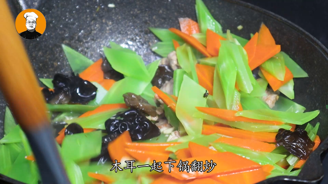 莴笋怎么炒好吃，莴笋怎么炒才好吃（炒莴笋很多人都做错了）