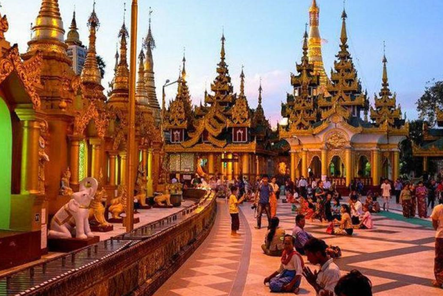 世界上最大的皇宫，世界上保存最完整的皇宫是（占地400万平相当于5.5个故宫）