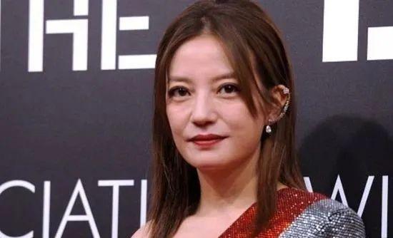 迪丽热巴今年几岁，迪丽热巴5岁到28岁的颜值变化（28岁的热巴暴露老态）