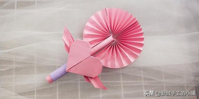 DIY怎样折纸扇子，手工折纸扇子教程（手工教程：教你做机关小扇子）