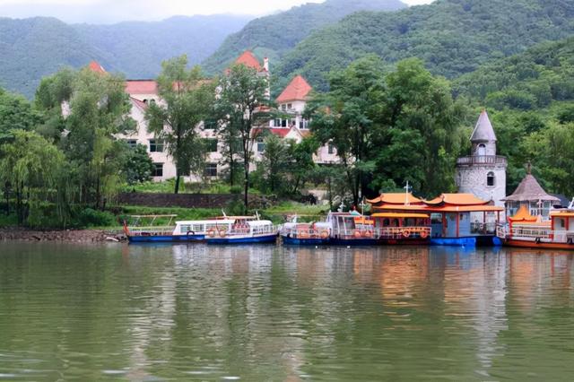 青山沟什么时候去最好，青山沟旅游攻略（门票128游客却络绎不绝）