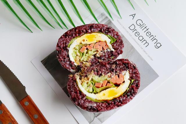 紫米饭团的做法和配方，救上班族的紫米饭团