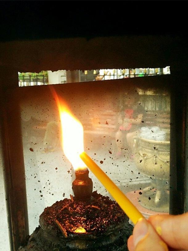 怎样正确的拜四面佛，怎样正确的拜四面佛呢（其实它不是佛而是一位有求必应的神）