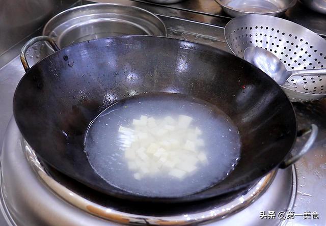 香菇豆腐汤的方法，香菇豆腐怎么做汤好喝（大人小孩都可以喝）