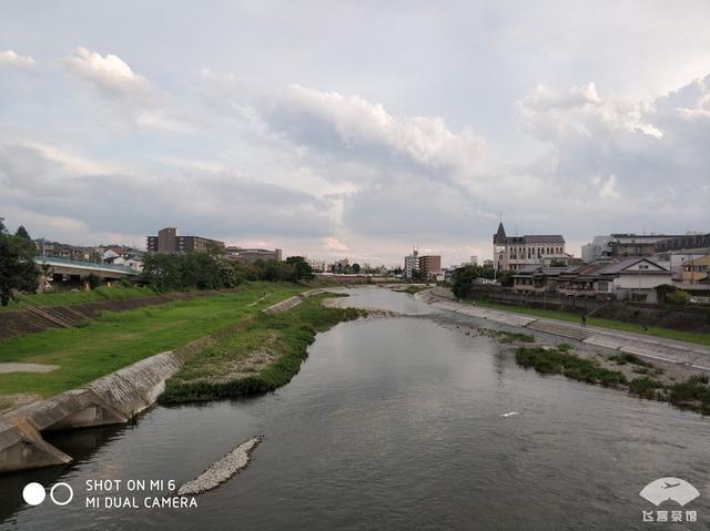 国航最高级别什么卡，国航白金卡什么级别（经济舱也能享受贵宾室、提前选座等权益）