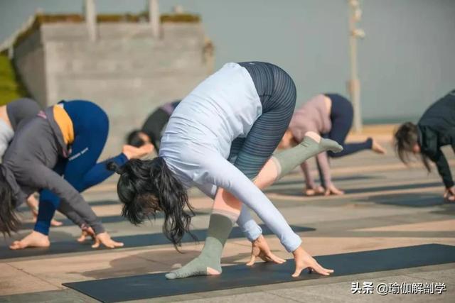 女人练瑜伽的最佳年龄,女人长期练瑜伽的危害(“我才发现自己有多美) 女人练瑜伽的最佳年龄,女人长期练瑜伽的危害(“我才发现自己有多美)