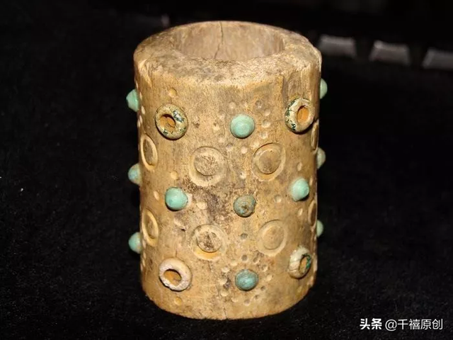 狼牙什么属相的人不能佩戴，不适合带狼牙的属相（这5种动物首饰你还敢戴）