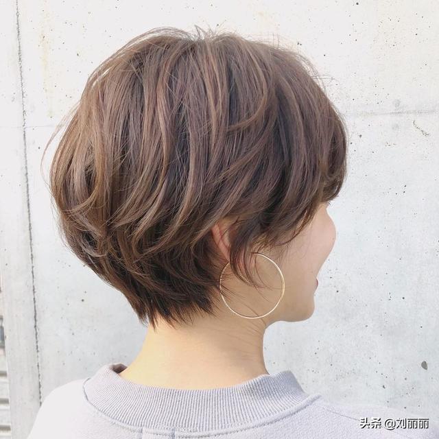 什么样的脸型适合短发，什么脸型适合剪短发（有这3个特征的女性）