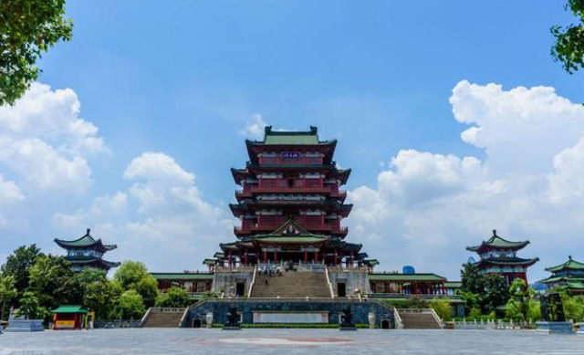 四大火炉是哪四个城市，四大火炉指的是哪四个城市（我国公认的三个火炉城市）