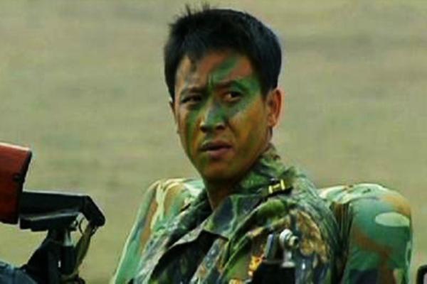 团长和营长哪个大，团长和营长哪个大些（在部队升连长好还是当团部参谋好）