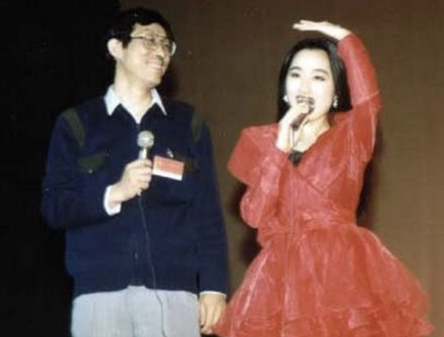 杨钰莹红楼小说，杨钰莹小说阅读（“甜歌皇后”杨钰莹的激荡情史）