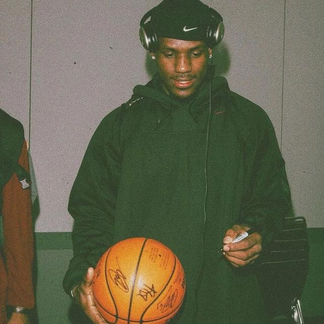 男生高级感的头像 盛不盛开 花都是花  有你没你 我都是我微信，男生高级感的头像 盛不盛开 花都是花  有你没你 我都是我（头像丨男生：盛开或者不盛开）