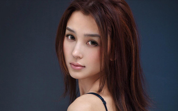 王思聪历任女友，王思聪的浪荡情史，和背后的14个女人（王思聪这么多任女友谁发展最好）