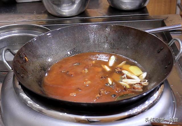 怎样做糖醋排骨，糖醋排骨怎么做（糖醋排骨这样做味道真是绝了）