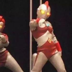 头像搞笑 沙雕女生，搞怪沙雕女头微信（有关闺蜜的宝藏句子）