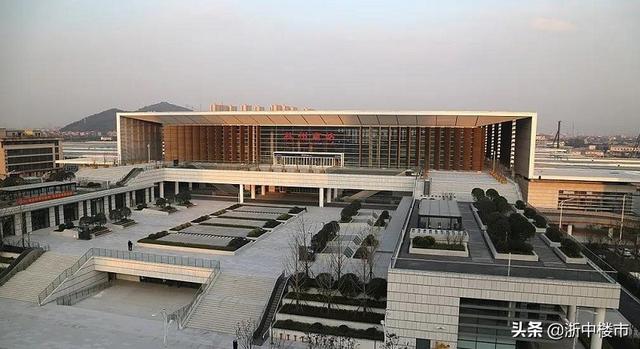 g1882次高铁沿途经过哪些站，g1883高铁经过哪些站（金华人去这些热门城市更方便了）